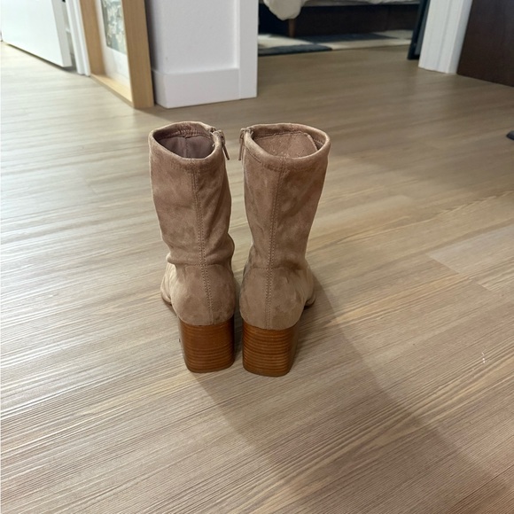 NWT Steve Madden Faux suede Pammy tan bootie - size 7.5 - Picture 6 of 14